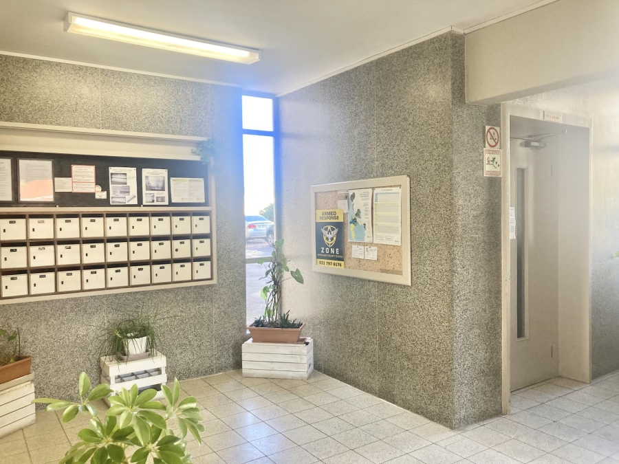 2 Bedroom Property for Sale in Wynberg Upper Western Cape
